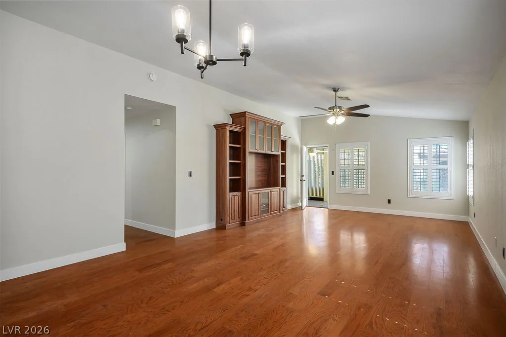 4824 Lawnwood, Las Vegas, NV 89130