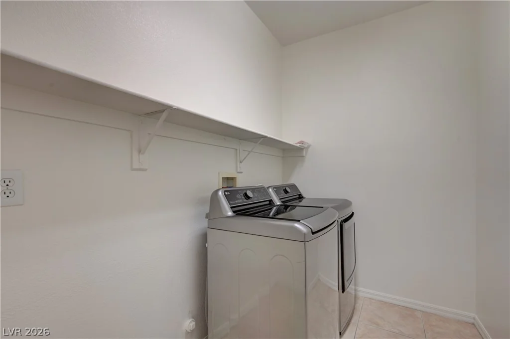 2444 Urrard, Henderson, NV 89044
