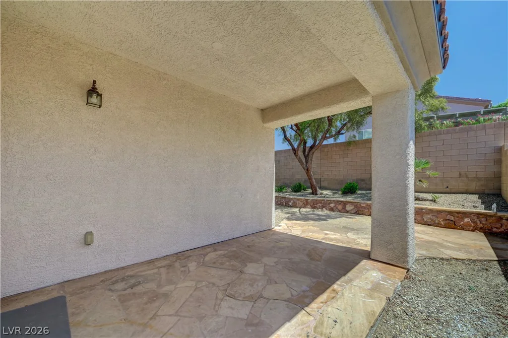 2444 Urrard, Henderson, NV 89044