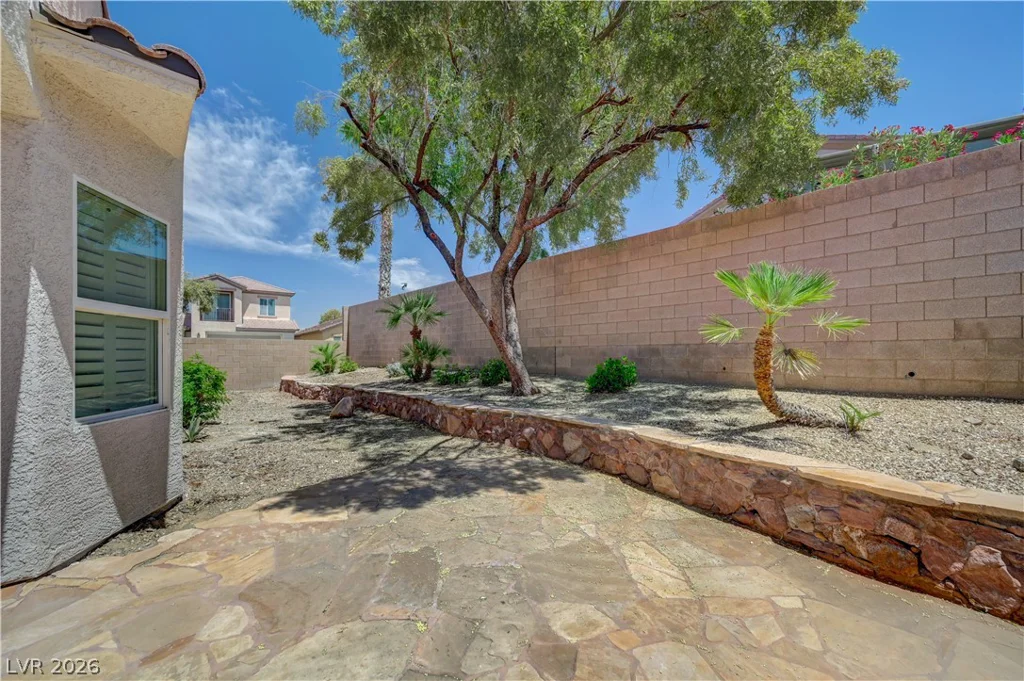 2444 Urrard, Henderson, NV 89044