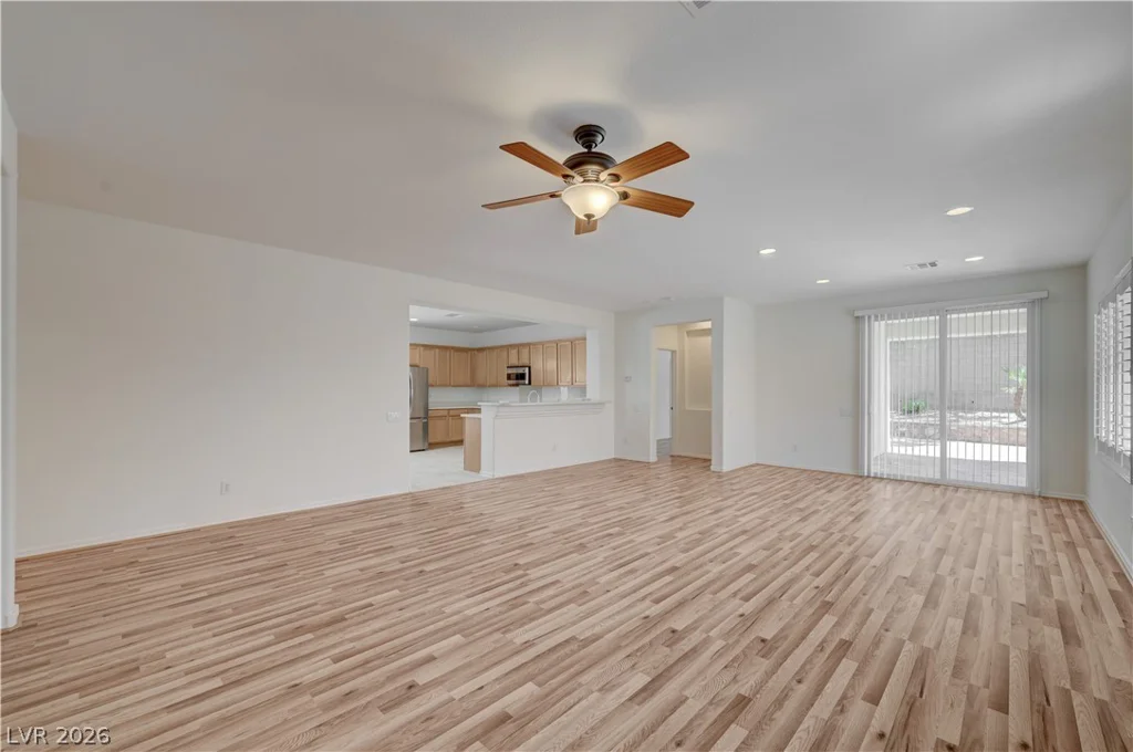 2444 Urrard, Henderson, NV 89044