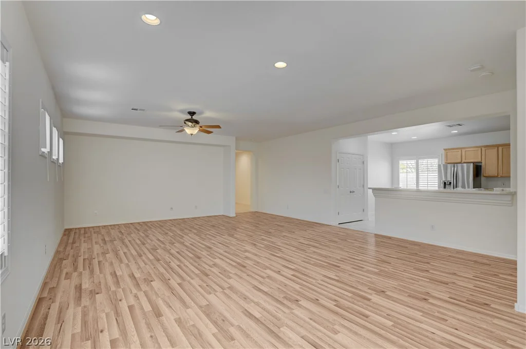 2444 Urrard, Henderson, NV 89044