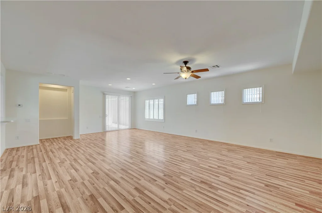 2444 Urrard, Henderson, NV 89044
