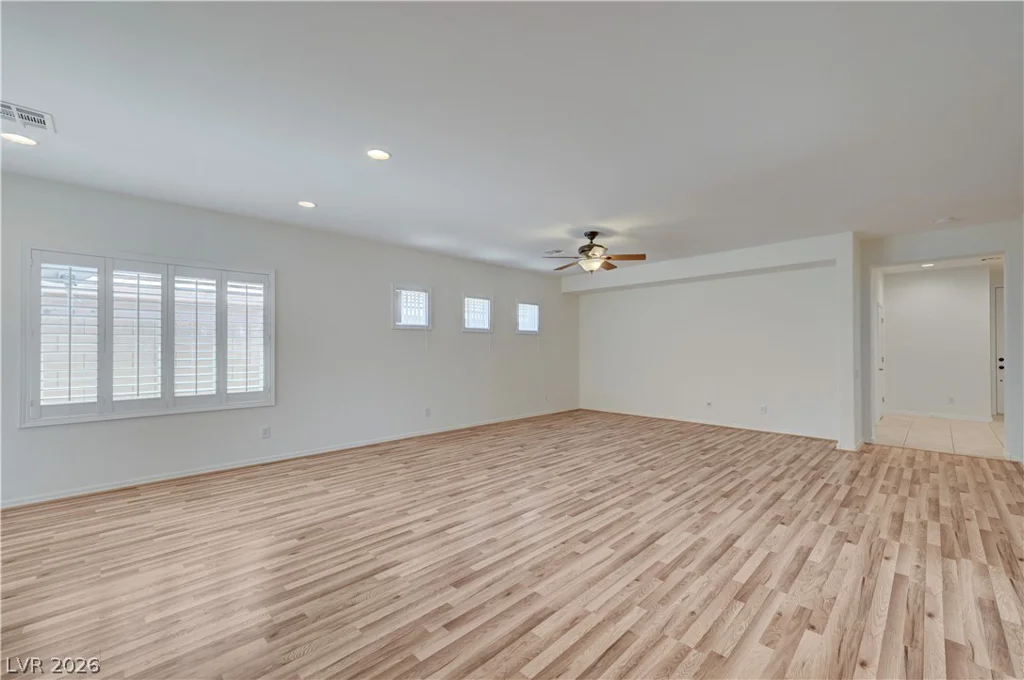 2444 Urrard, Henderson, NV 89044