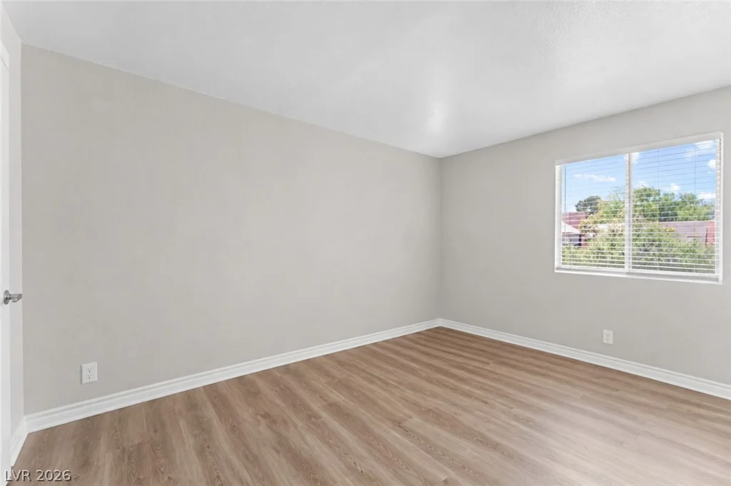 4941 River Glen, Las Vegas, NV 89103