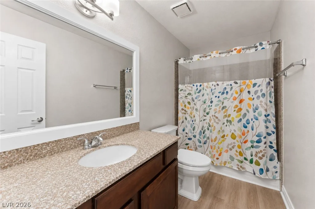 4941 River Glen, Las Vegas, NV 89103