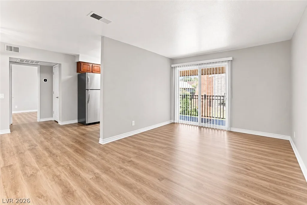 4941 River Glen, Las Vegas, NV 89103