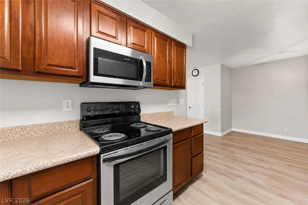 4941 River Glen, Las Vegas, NV 89103
