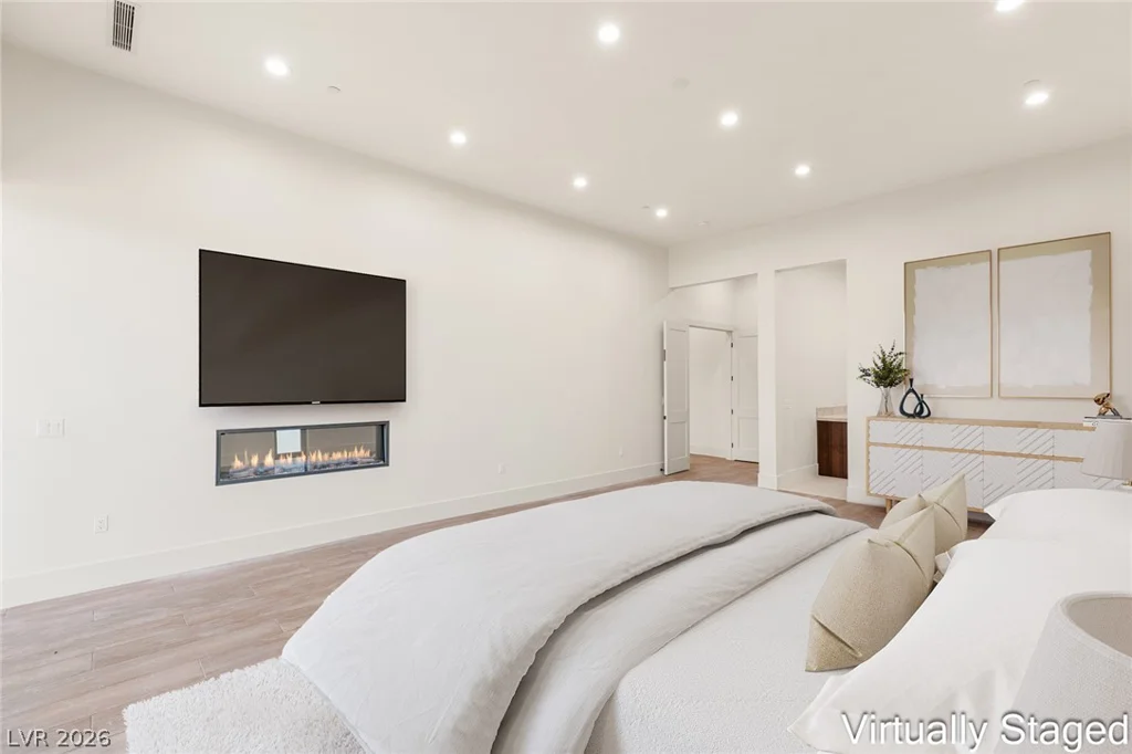 5875 St Ebbes, Las Vegas, NV 89131