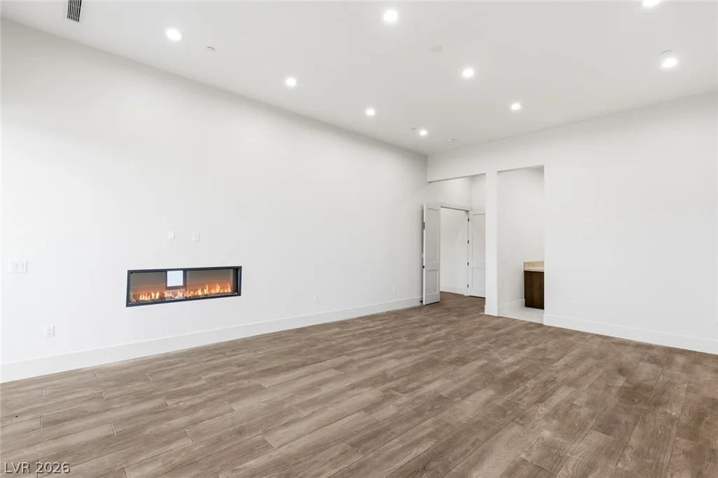 5875 St Ebbes, Las Vegas, NV 89131