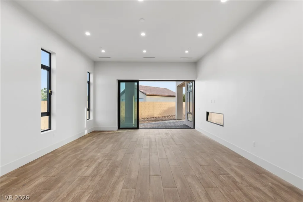 5875 St Ebbes, Las Vegas, NV 89131