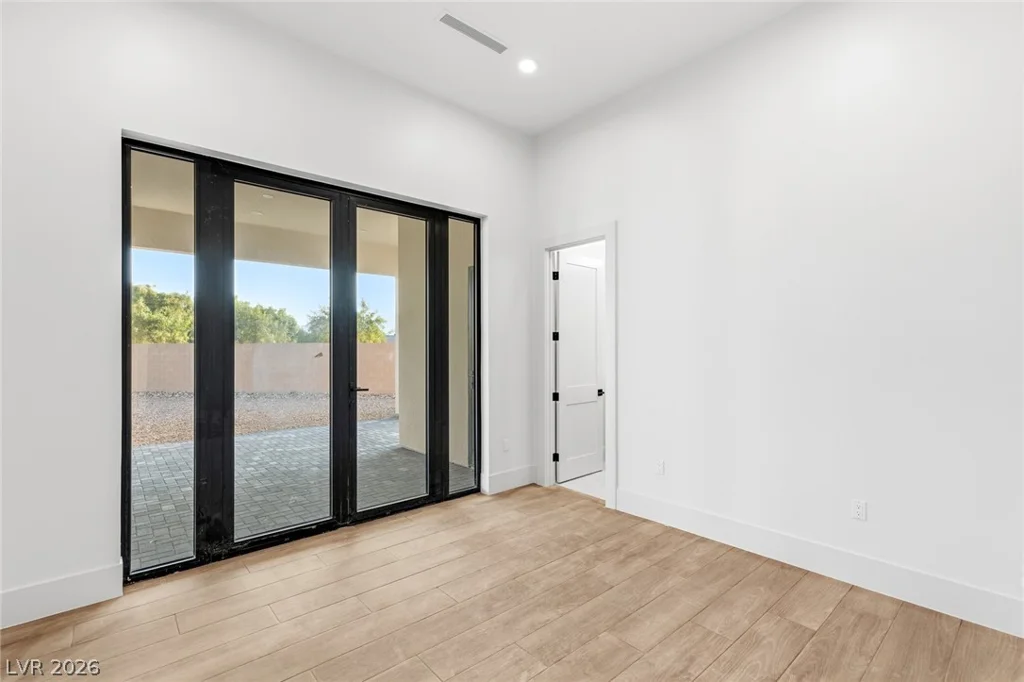 5875 St Ebbes, Las Vegas, NV 89131