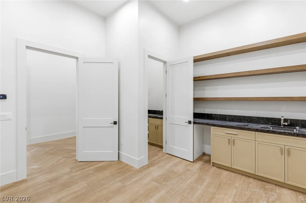 5875 St Ebbes, Las Vegas, NV 89131