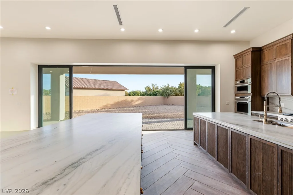 5875 St Ebbes, Las Vegas, NV 89131