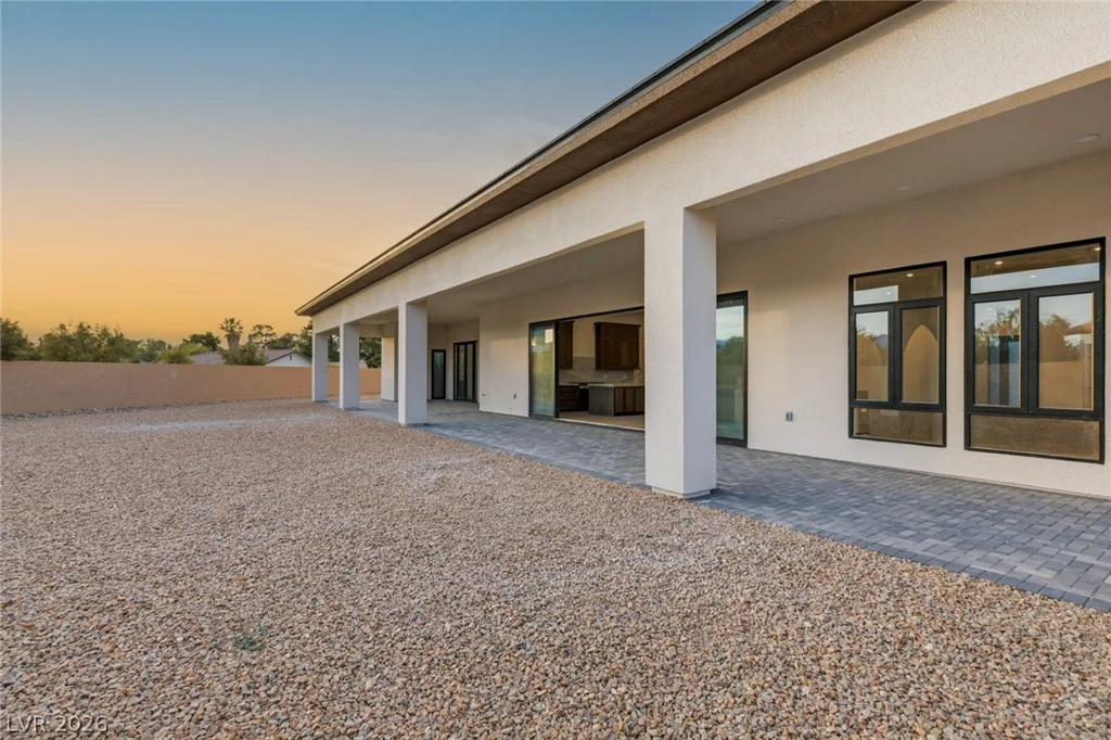 5875 St Ebbes, Las Vegas, NV 89131
