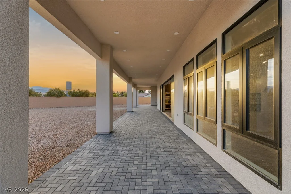 5875 St Ebbes, Las Vegas, NV 89131