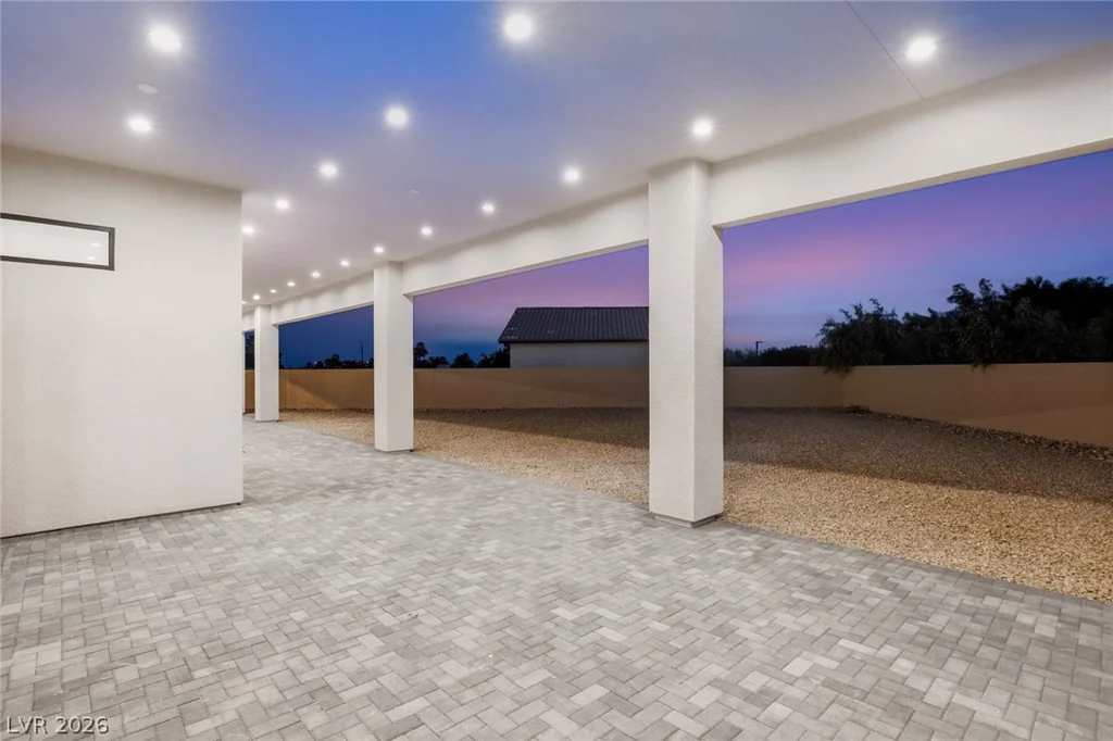 5875 St Ebbes, Las Vegas, NV 89131