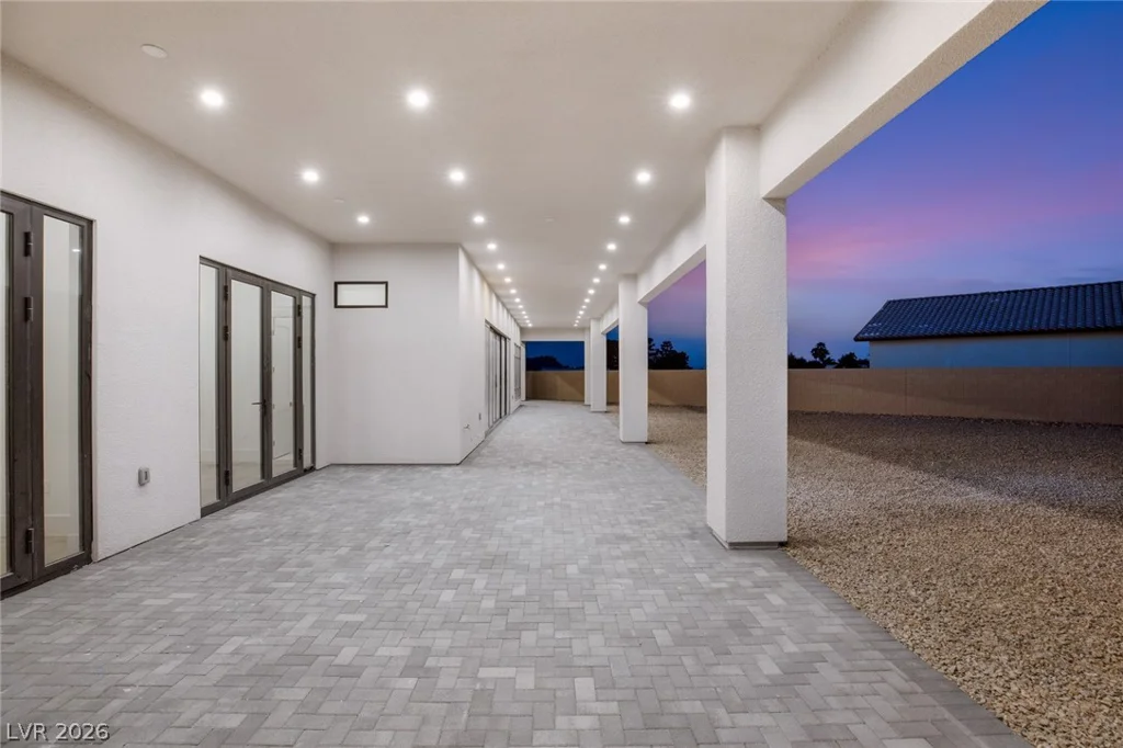 5875 St Ebbes, Las Vegas, NV 89131