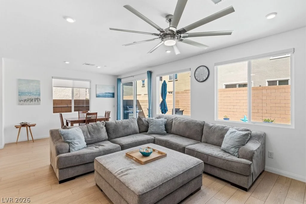 852 Benning, Henderson, NV 89011