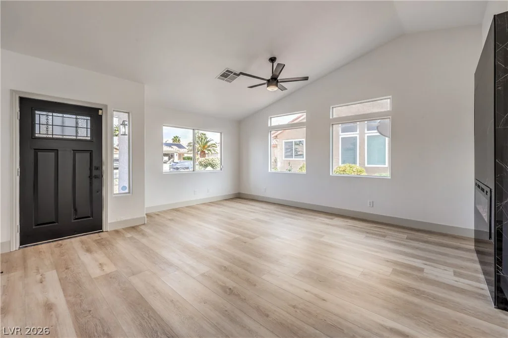 7413 Red Eagle, Las Vegas, NV 89131