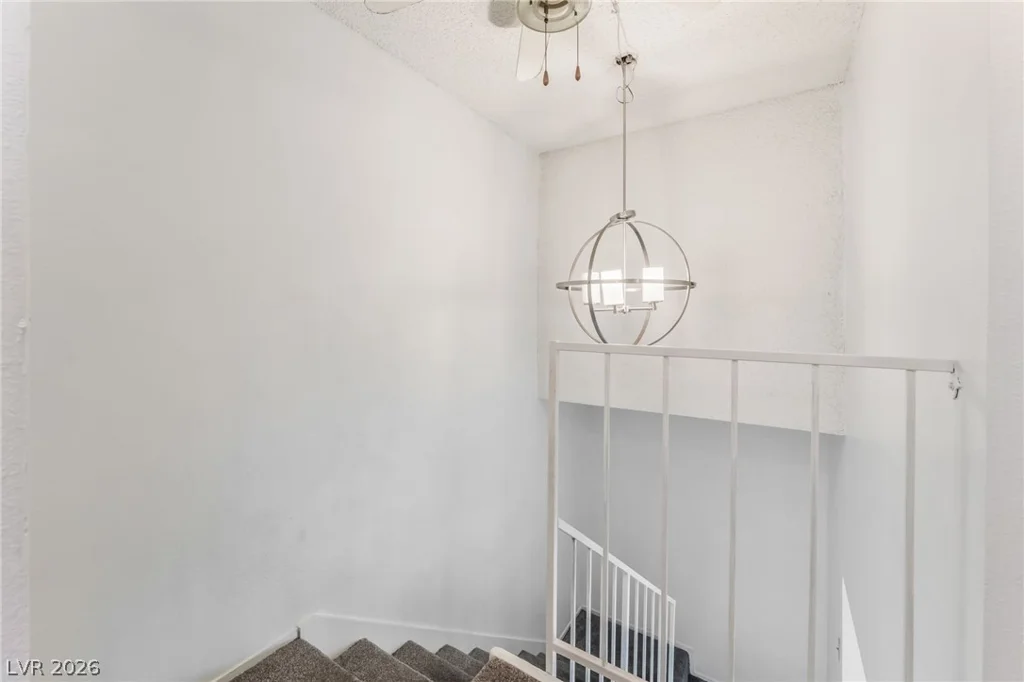 6128 Meadow Vista, Las Vegas, NV 89103