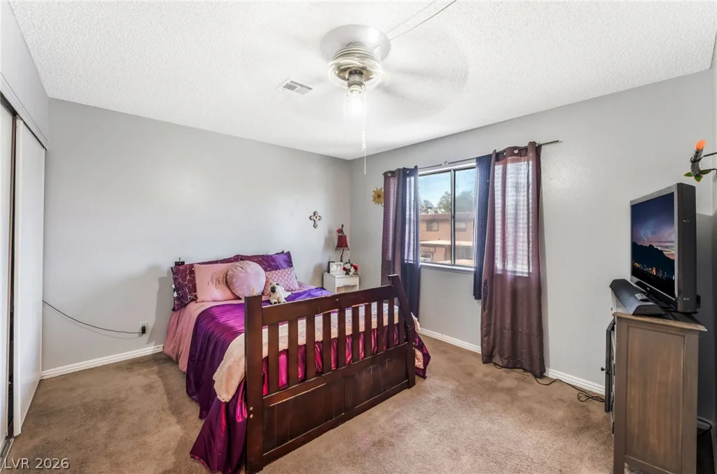 6128 Meadow Vista, Las Vegas, NV 89103