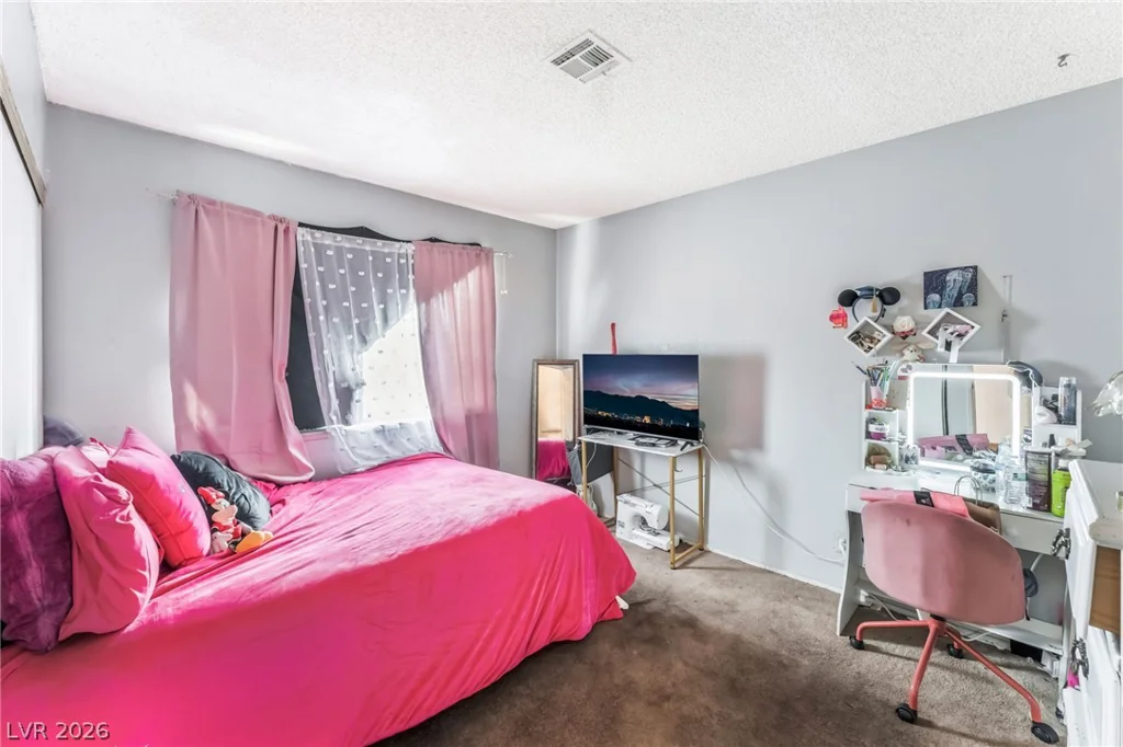 6128 Meadow Vista, Las Vegas, NV 89103
