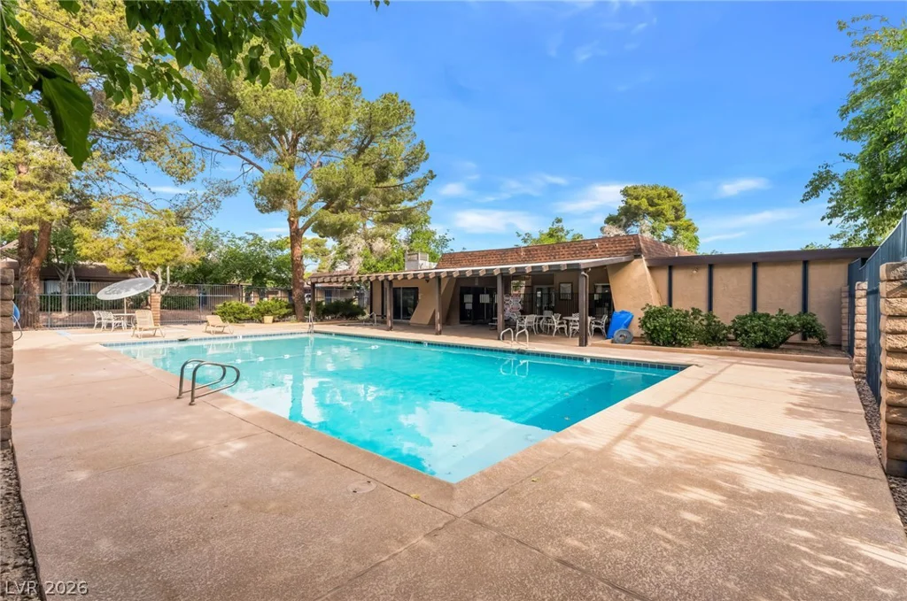 6128 Meadow Vista, Las Vegas, NV 89103