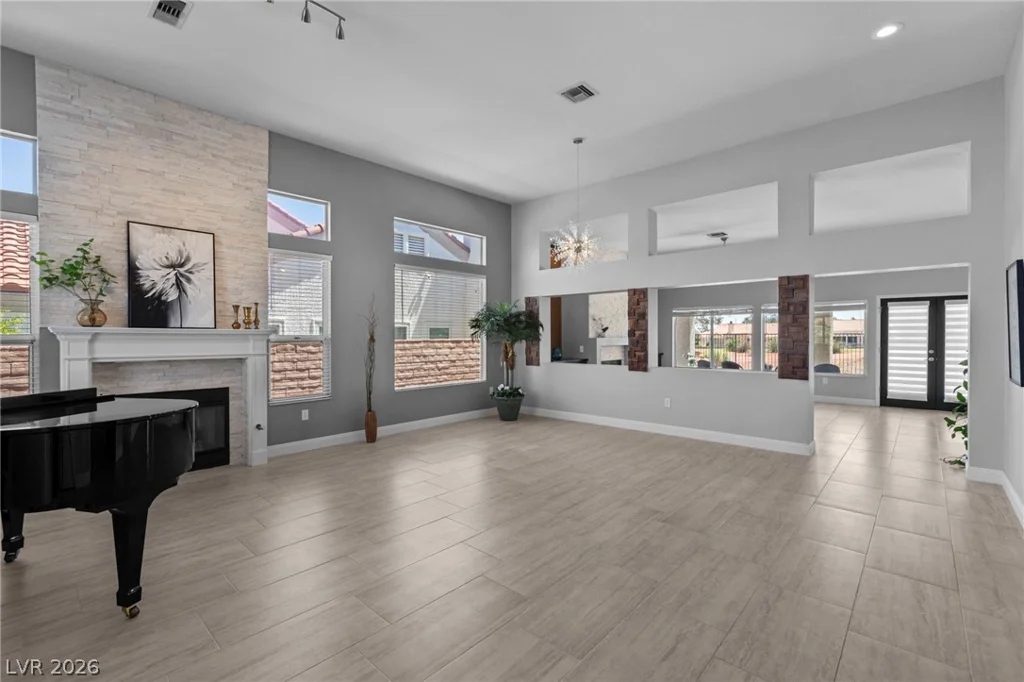 2900 Crown Ridge, Las Vegas, NV 89134
