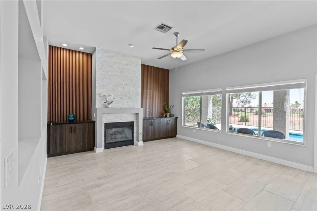 2900 Crown Ridge, Las Vegas, NV 89134