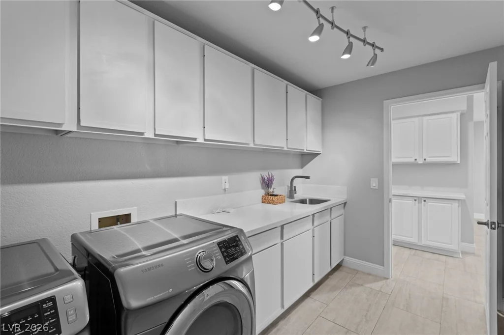 2900 Crown Ridge, Las Vegas, NV 89134