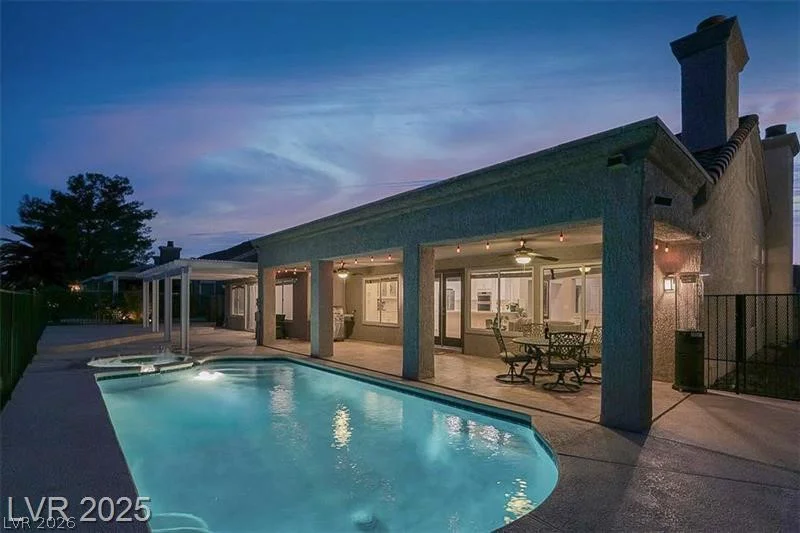 2900 Crown Ridge, Las Vegas, NV 89134