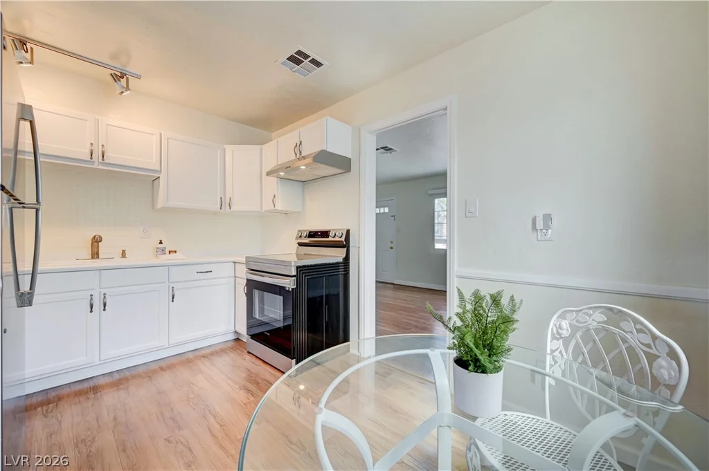 20 Laswell, Henderson, NV 89015