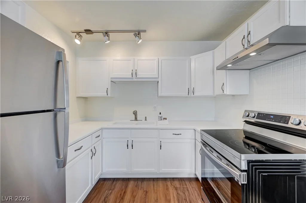 20 Laswell, Henderson, NV 89015