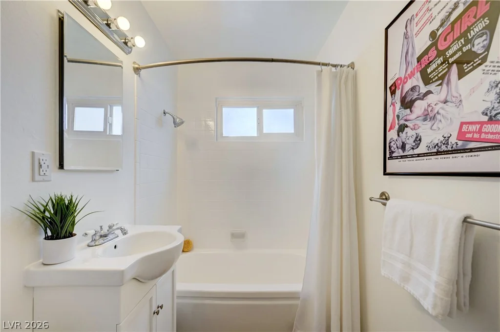 20 Laswell, Henderson, NV 89015