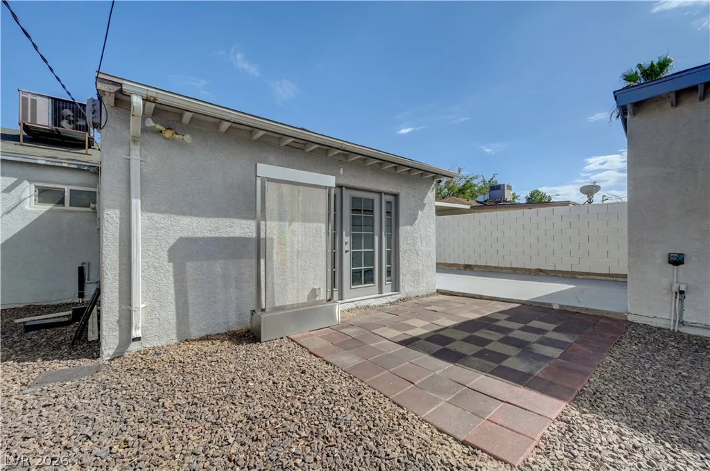 20 Laswell, Henderson, NV 89015