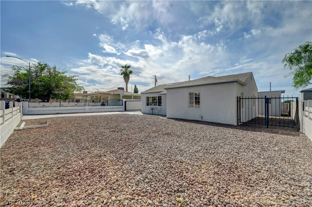 20 Laswell, Henderson, NV 89015