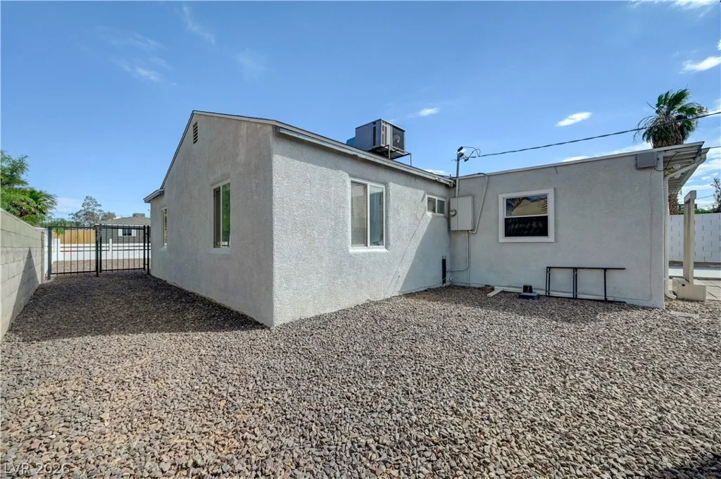 20 Laswell, Henderson, NV 89015