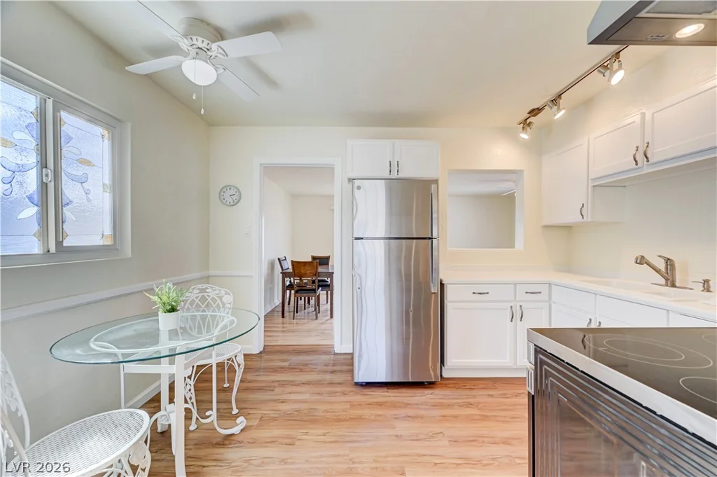 20 Laswell, Henderson, NV 89015