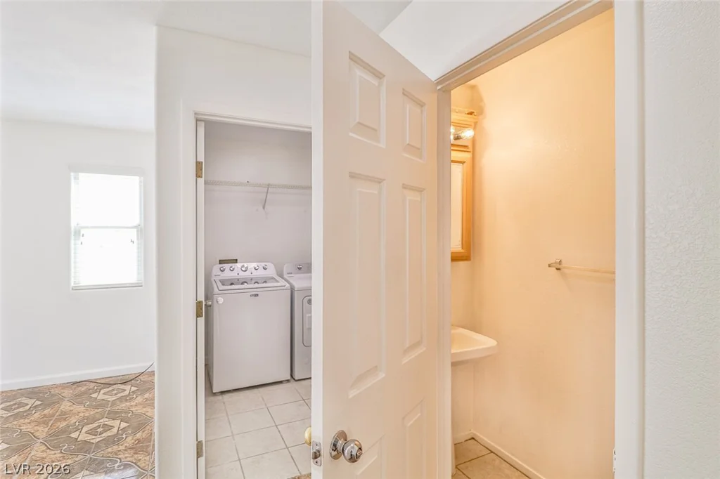 6812 Painted Canyon, Las Vegas, NV 89130