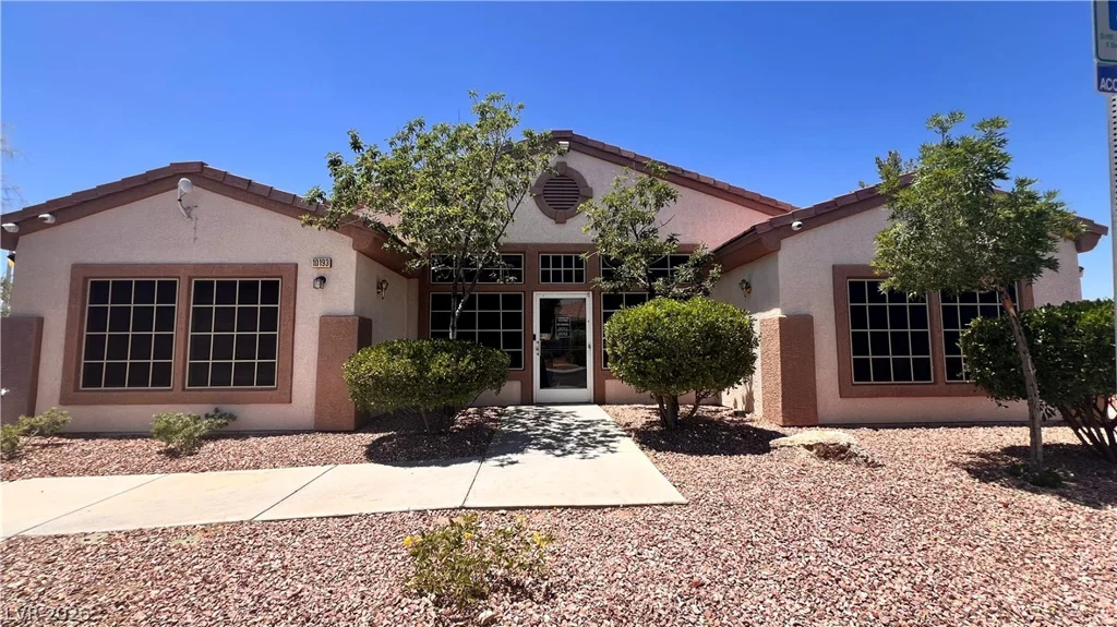 10127 Tumbling Tree, Las Vegas, NV 89183