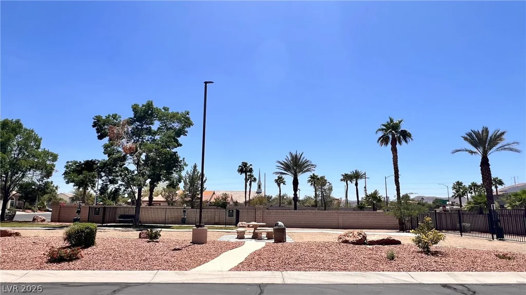 10127 Tumbling Tree, Las Vegas, NV 89183