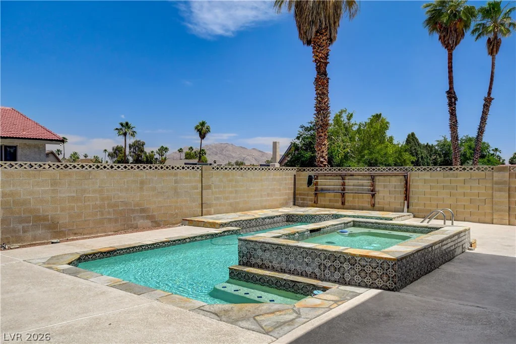 4292 Segovia, Las Vegas, NV 89121