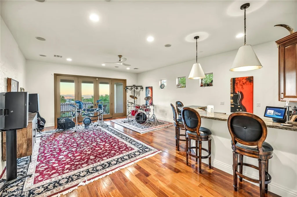 1158 Christian, Henderson, NV 89002
