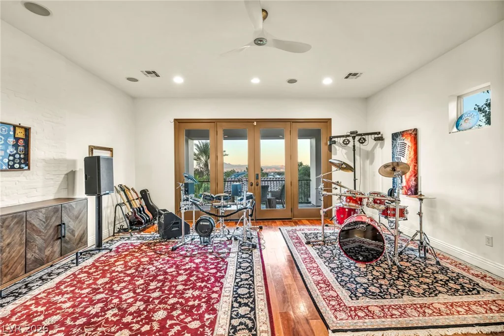 1158 Christian, Henderson, NV 89002