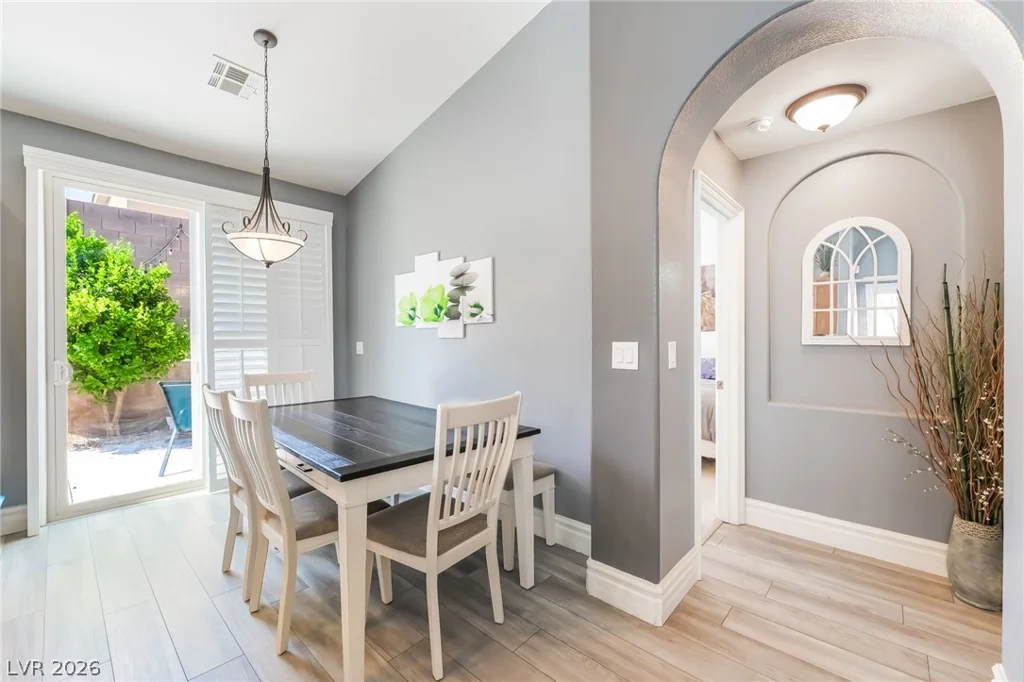 245 Spring Hollow, Las Vegas, NV 89148