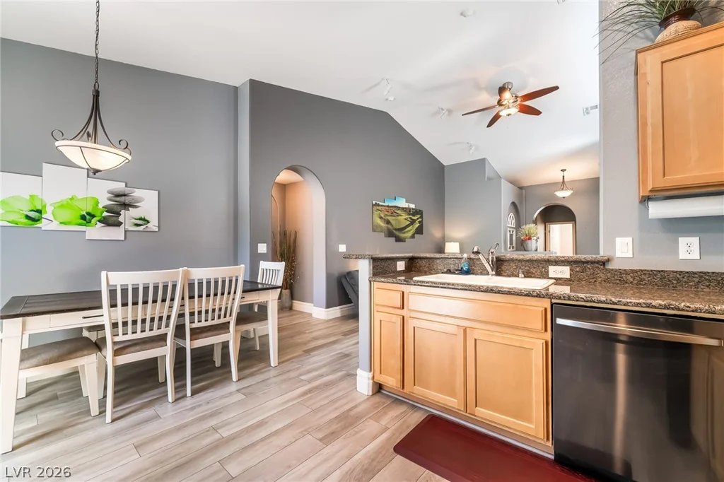 245 Spring Hollow, Las Vegas, NV 89148
