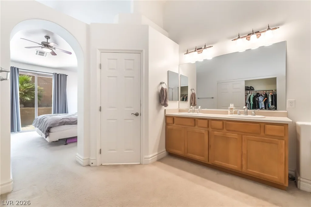 245 Spring Hollow, Las Vegas, NV 89148
