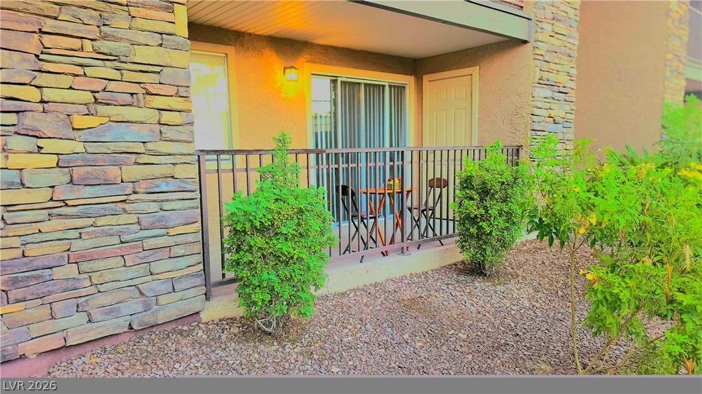5185 Indian River, Las Vegas, NV 89103