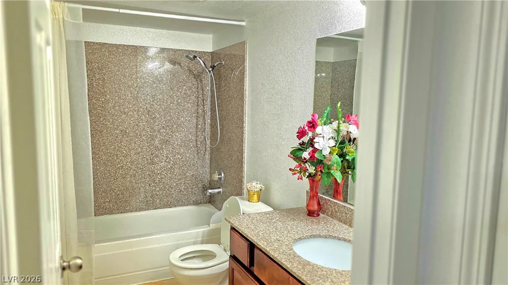 5185 Indian River, Las Vegas, NV 89103
